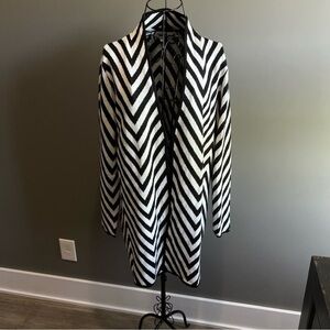 Jones Studio Women’s Black and White Chevron Cardigan Sweater